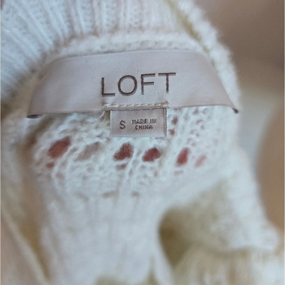 Ann Taylor LOFT Whisper White Shoulder Ruffle Open Knit Sweater SZ Small Preppy
